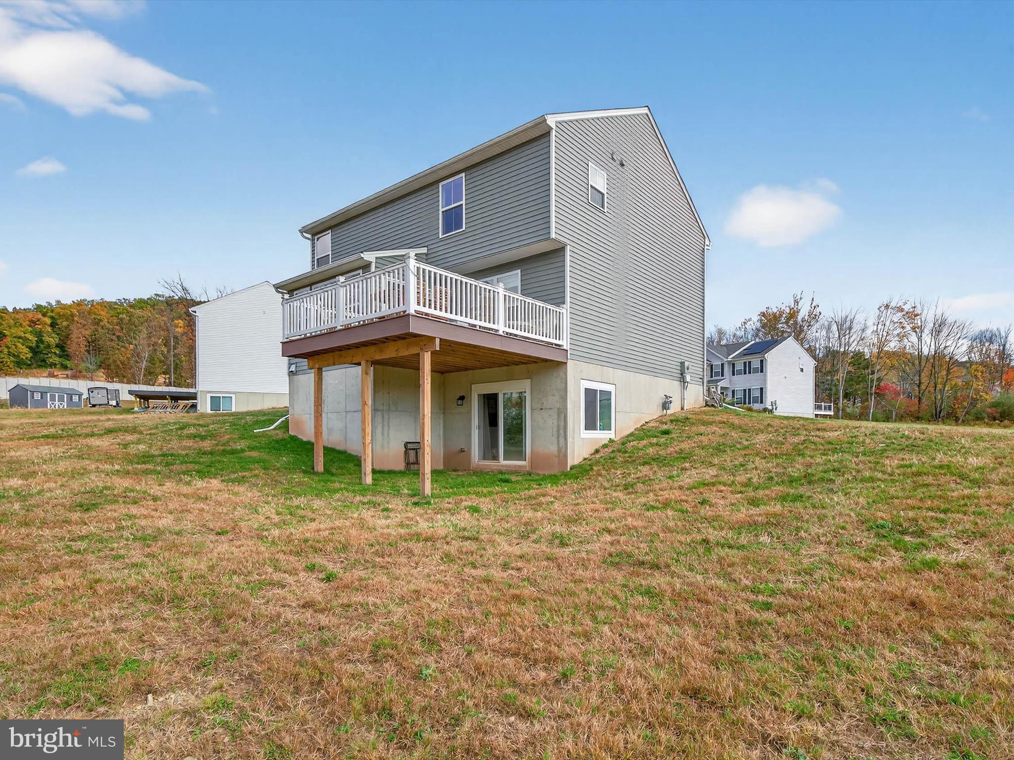 PATHFINDER MEADOWS - Residential