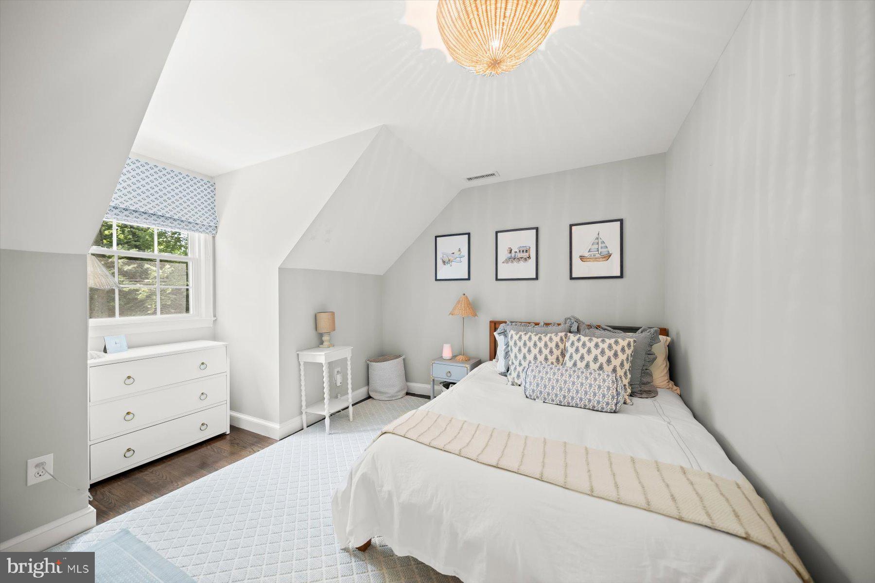 BURNING TREE VALLEY - Residential