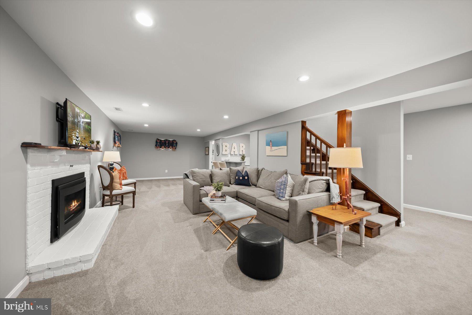 BURNING TREE VALLEY - Residential