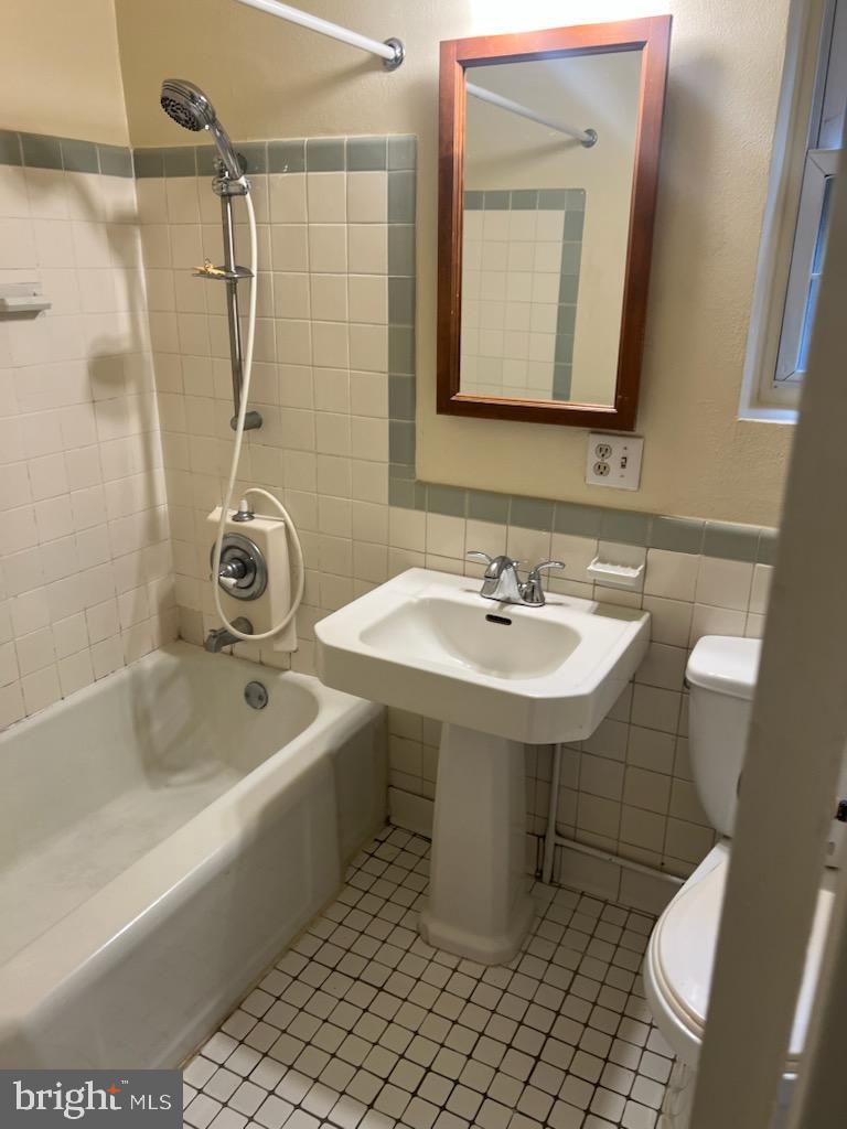 PARK FAIRFAX - Residential Lease