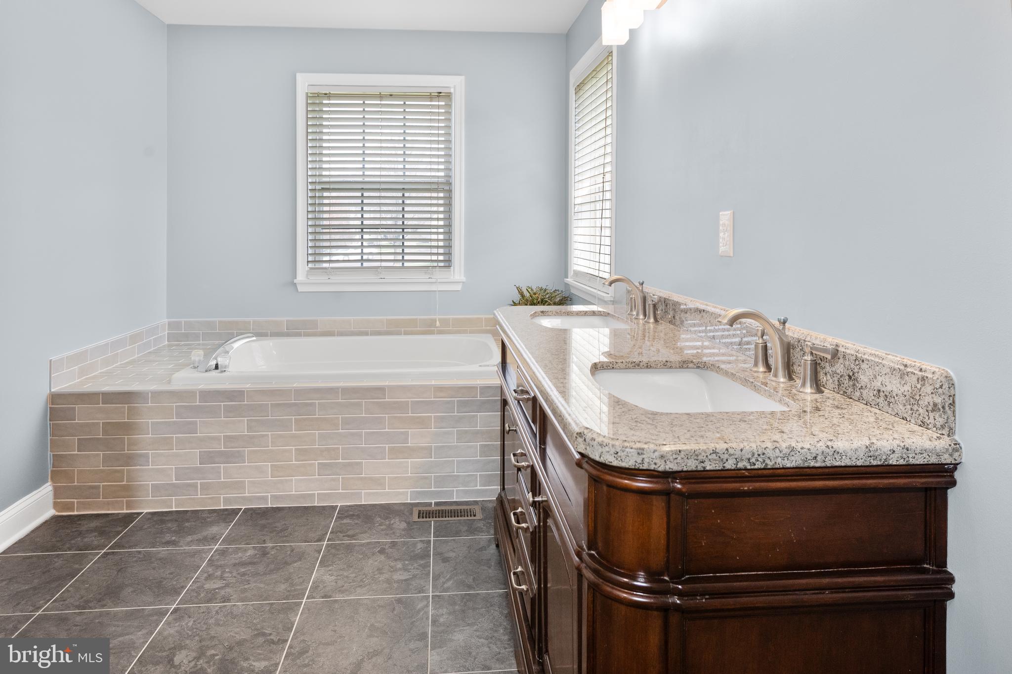 MARTINS FARM - Residential