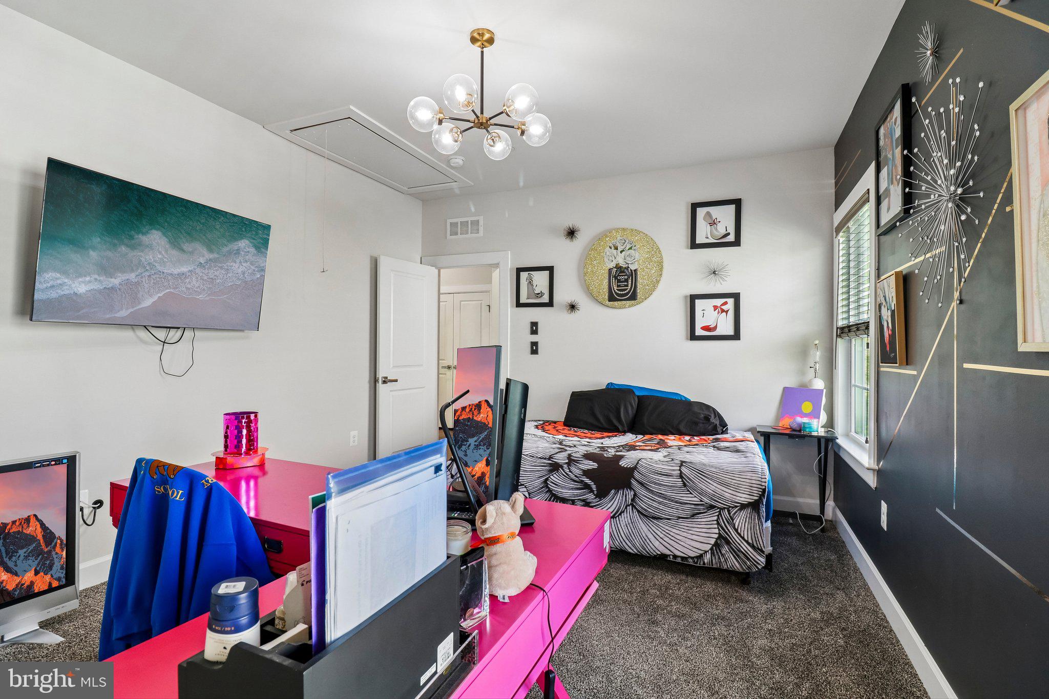 OAK CREEK CLUB - Residential