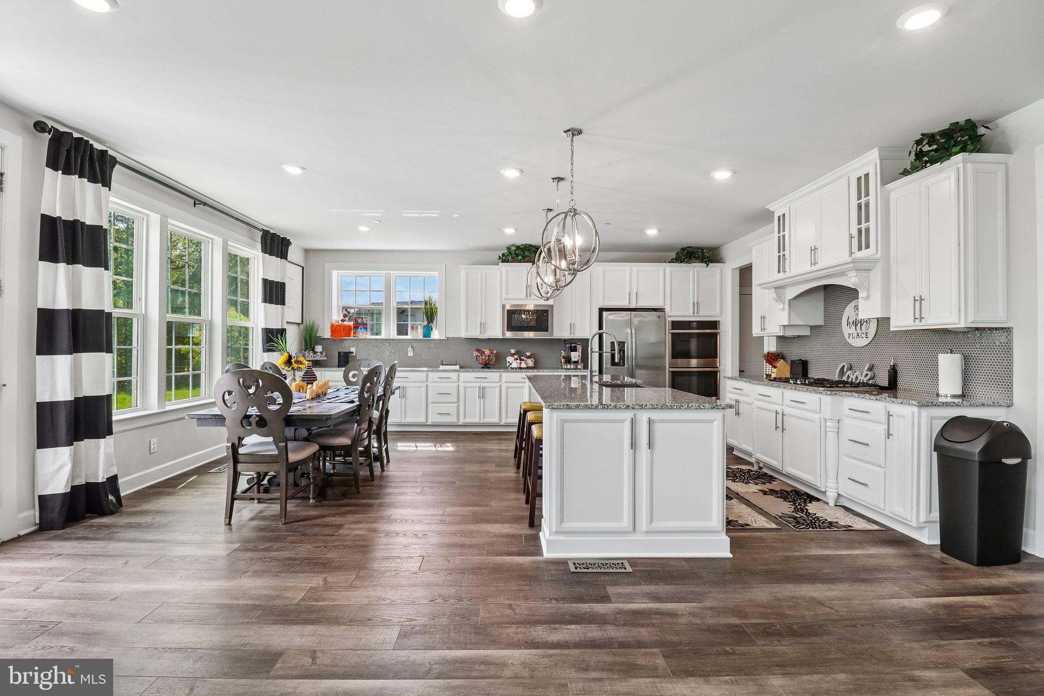 OAK CREEK CLUB - Residential