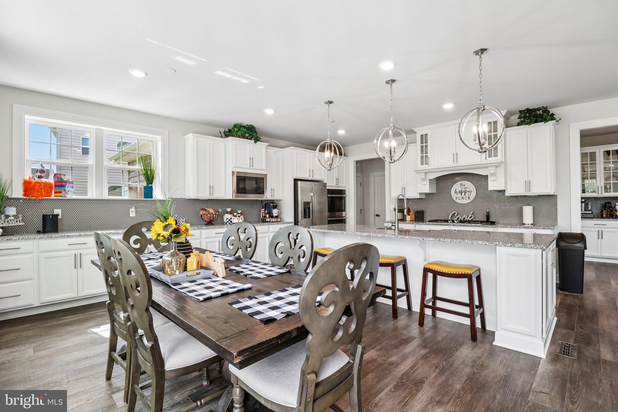 OAK CREEK CLUB - Residential