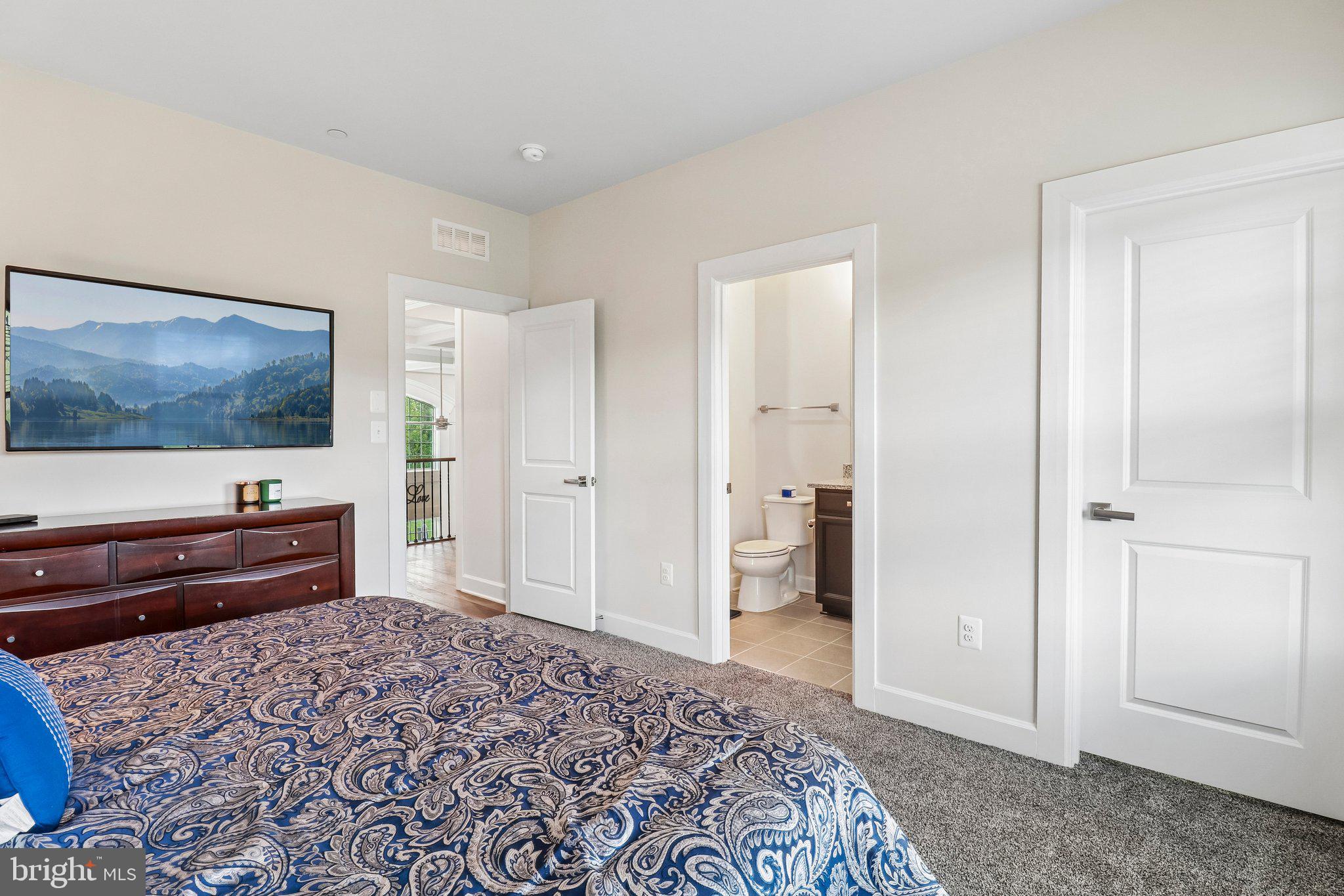 OAK CREEK CLUB - Residential