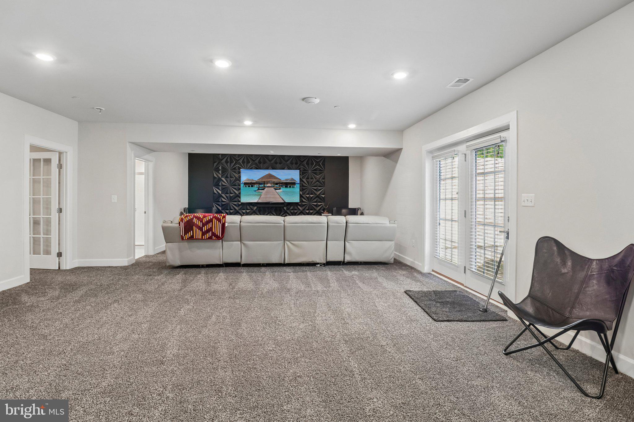 OAK CREEK CLUB - Residential