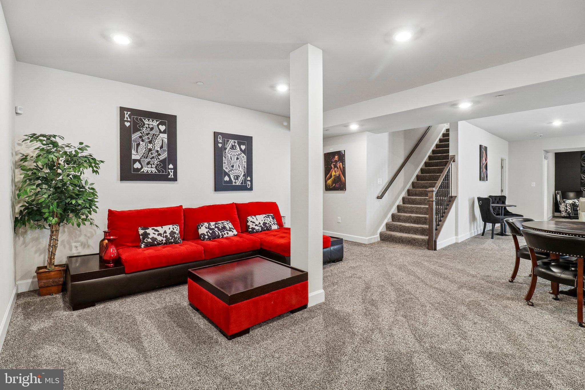 OAK CREEK CLUB - Residential
