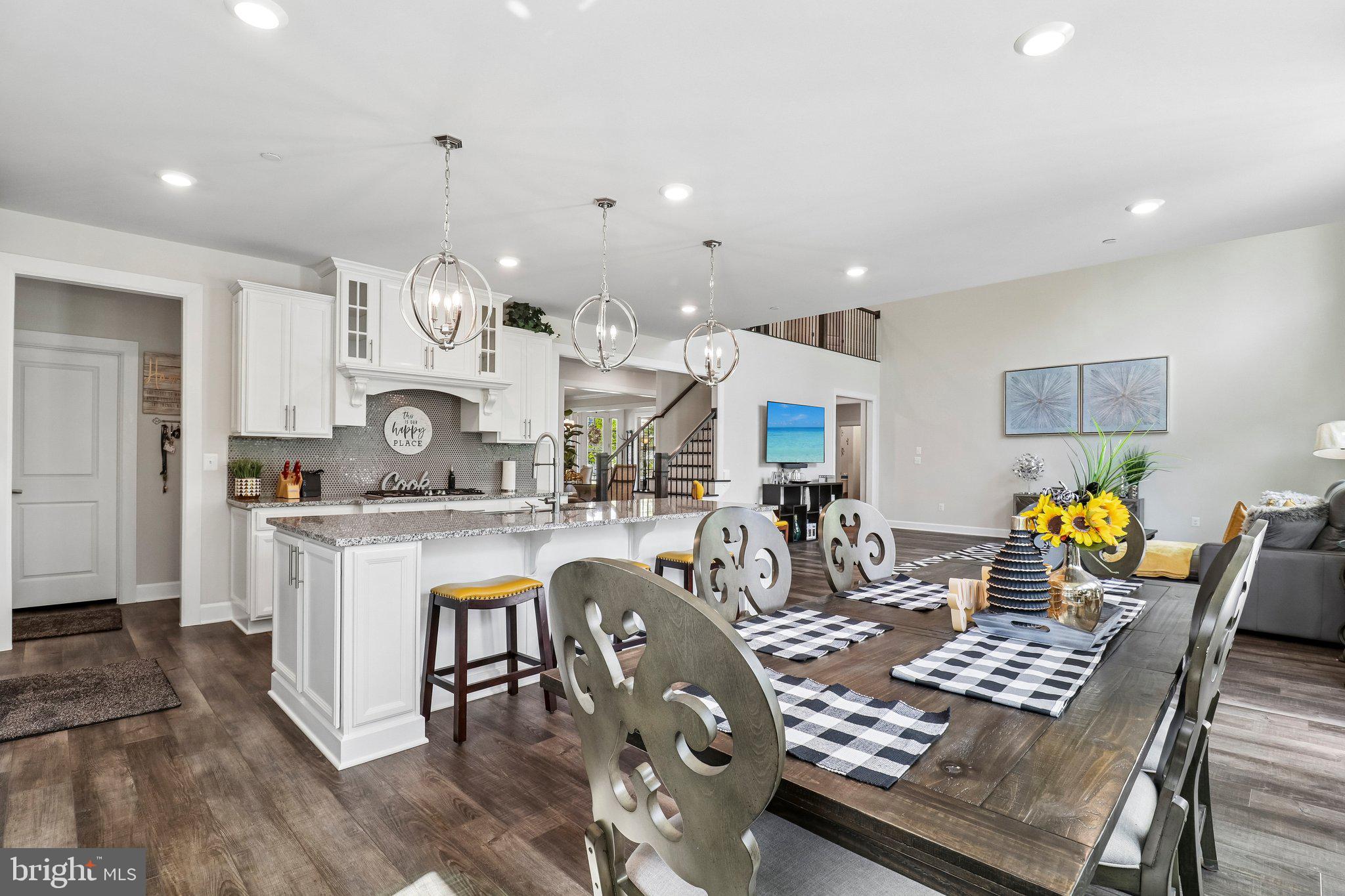 OAK CREEK CLUB - Residential