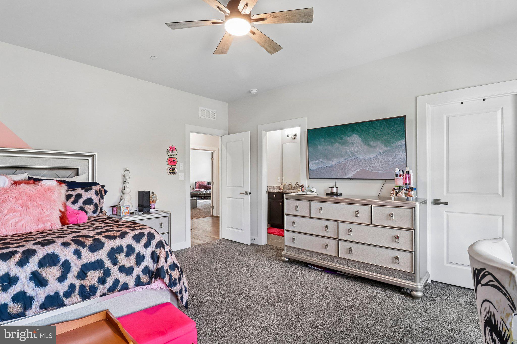 OAK CREEK CLUB - Residential
