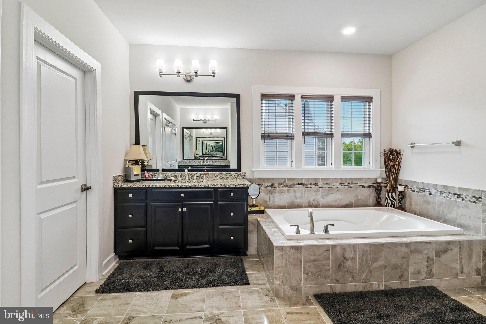 OAK CREEK CLUB - Residential