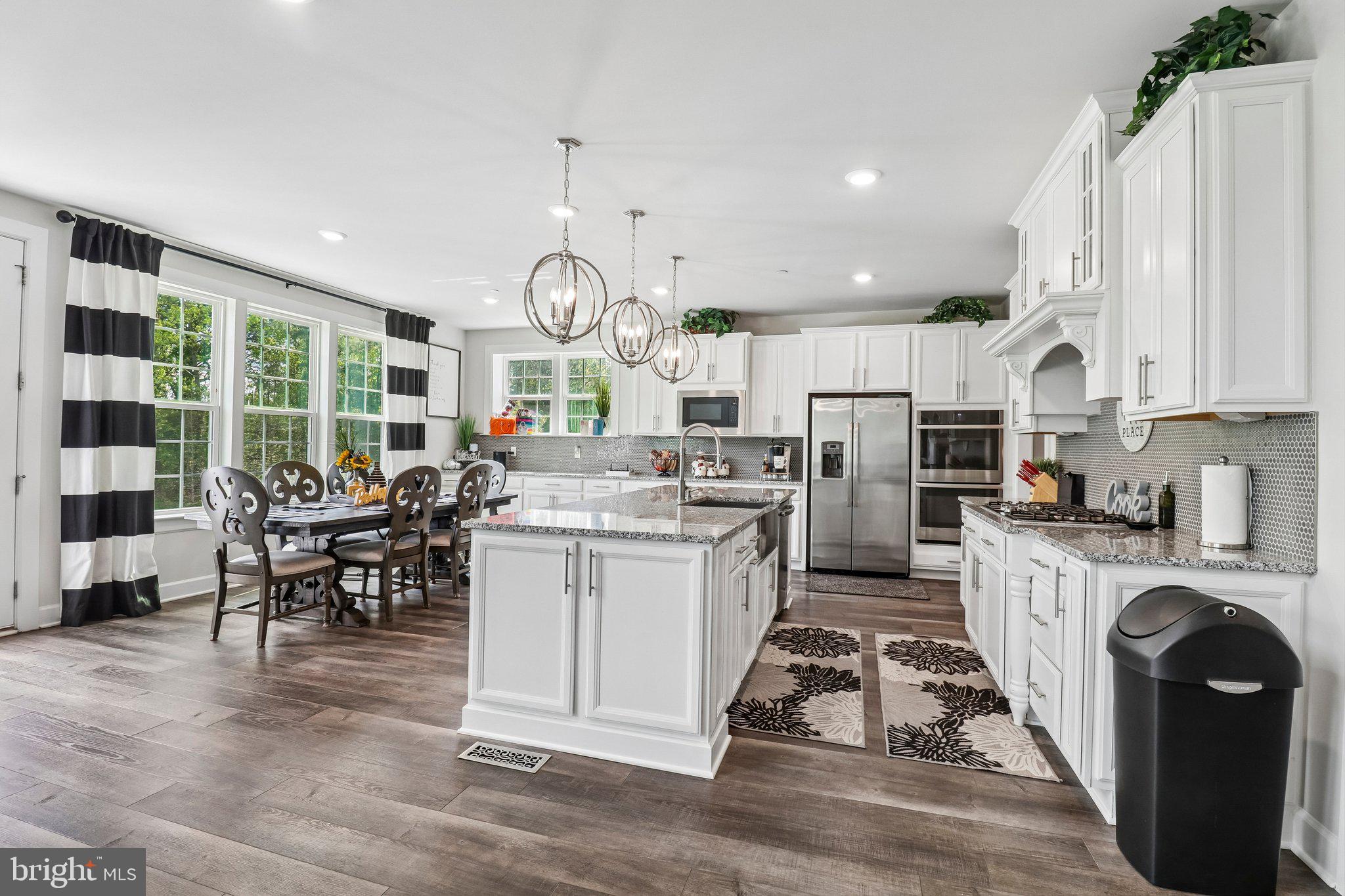 OAK CREEK CLUB - Residential