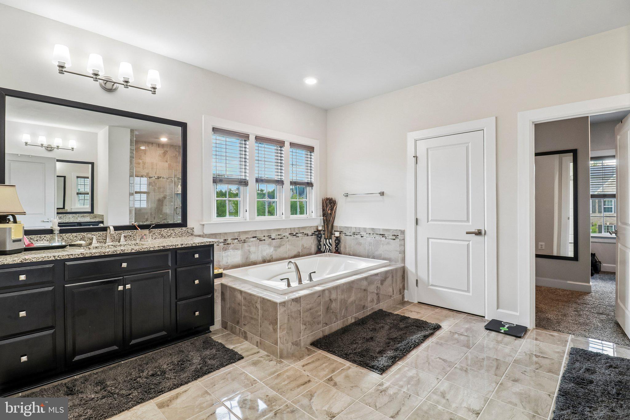 OAK CREEK CLUB - Residential