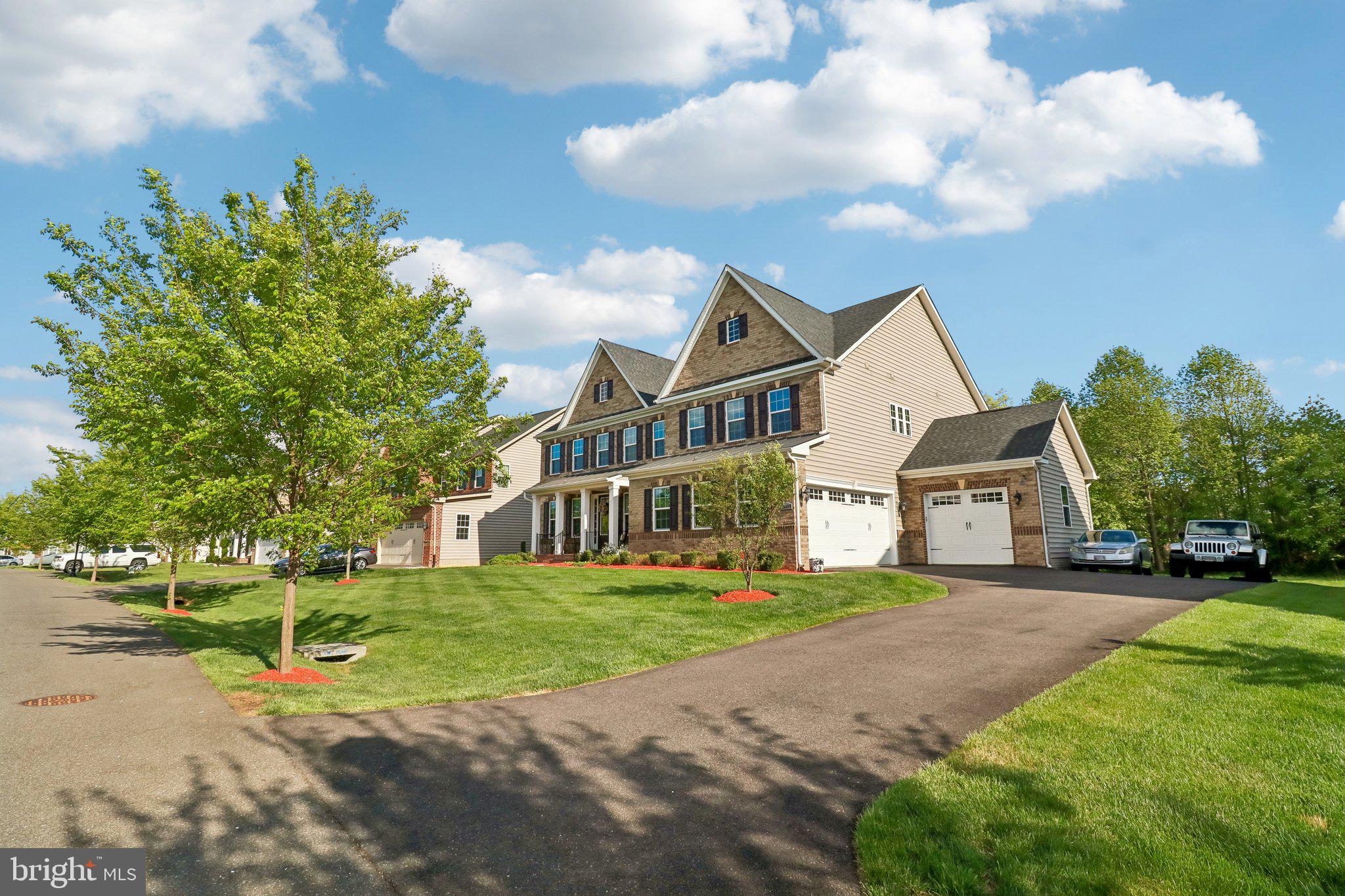 OAK CREEK CLUB - Residential