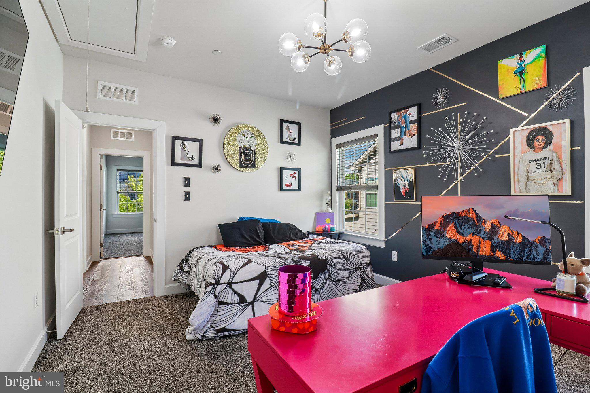 OAK CREEK CLUB - Residential
