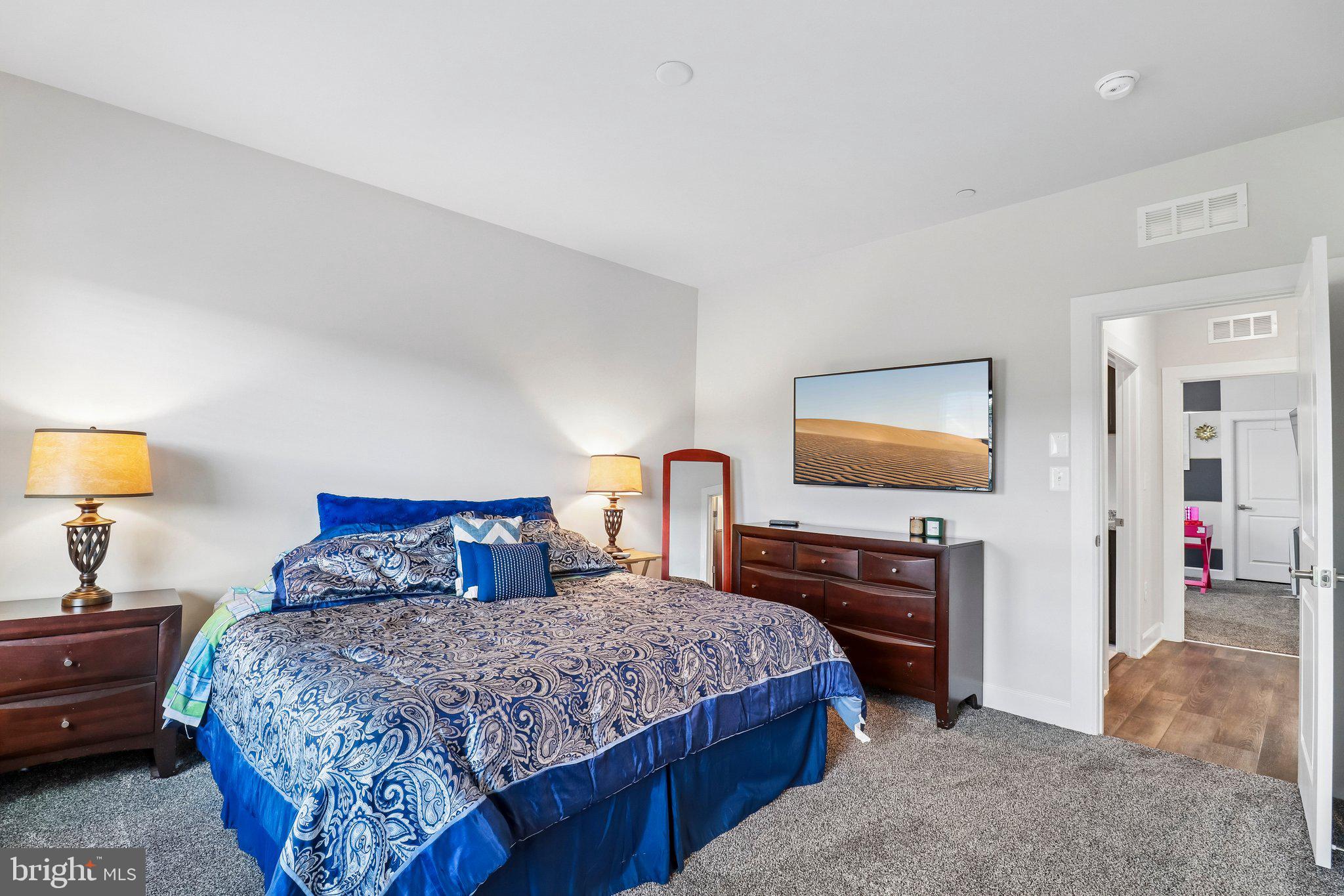 OAK CREEK CLUB - Residential