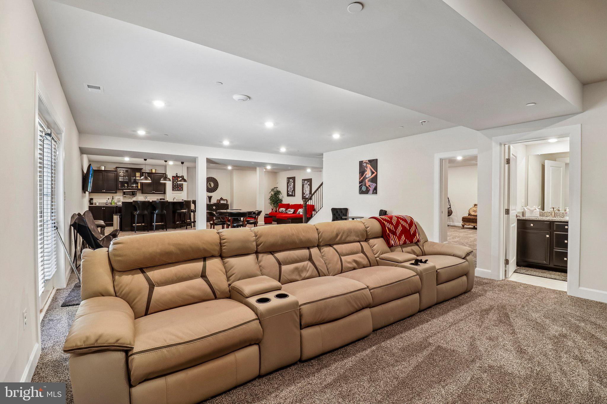 OAK CREEK CLUB - Residential