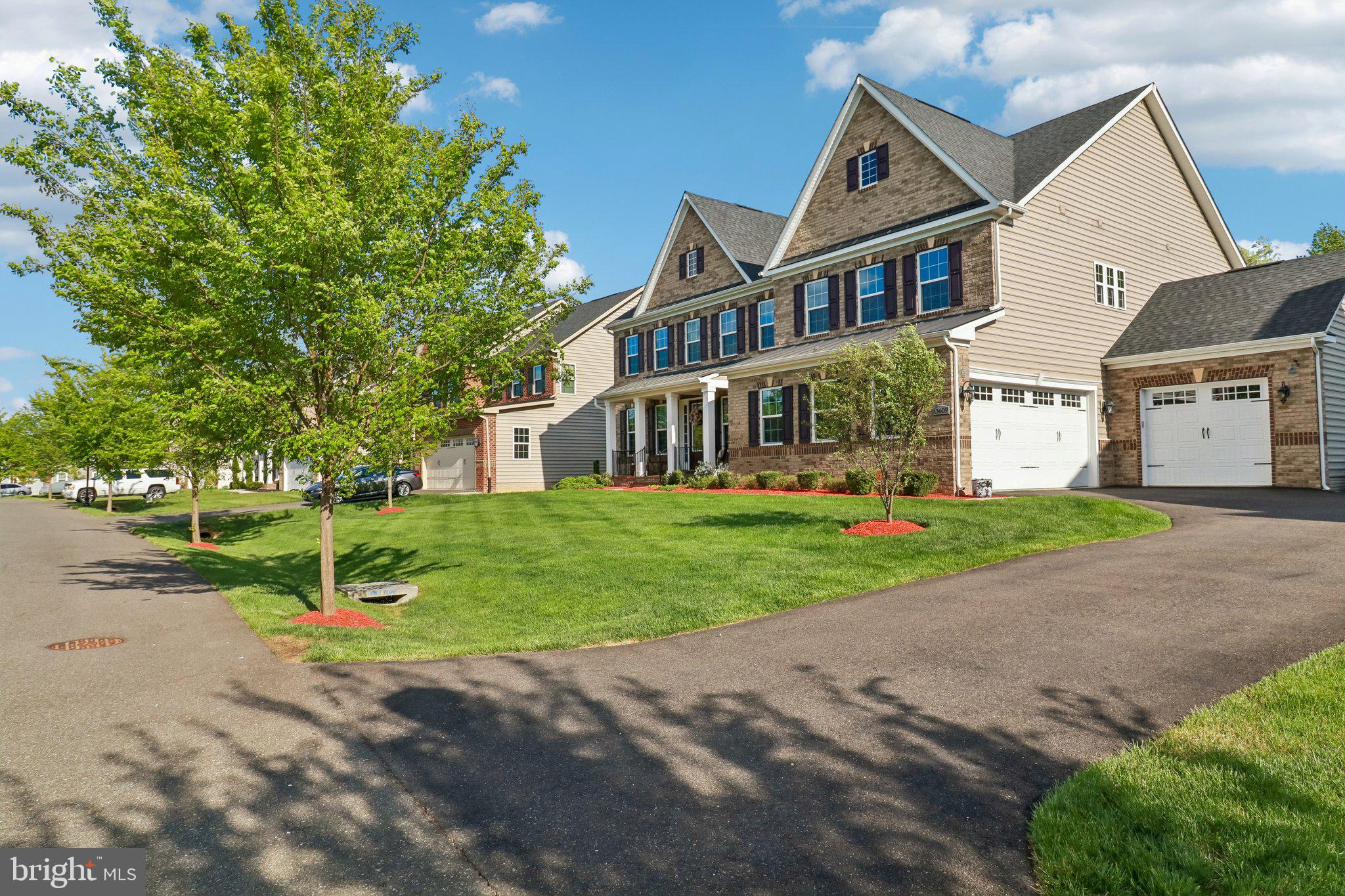 OAK CREEK CLUB - Residential