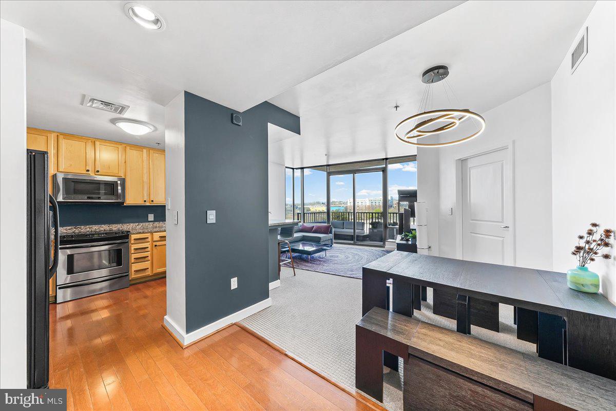 RIVER TOWER CHRIST L - Residential