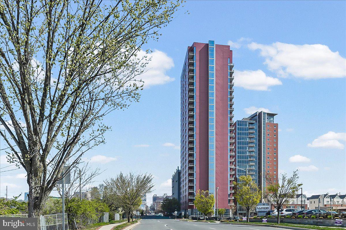 RIVER TOWER CHRIST L - Residential