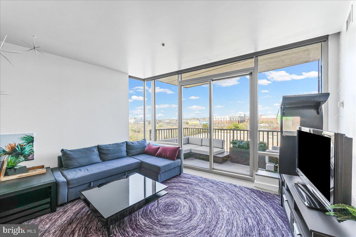 RIVER TOWER CHRIST L - Residential