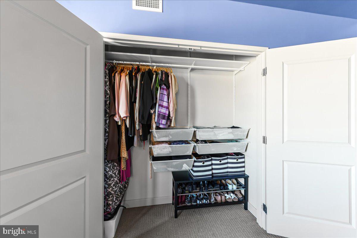 RIVER TOWER CHRIST L - Residential