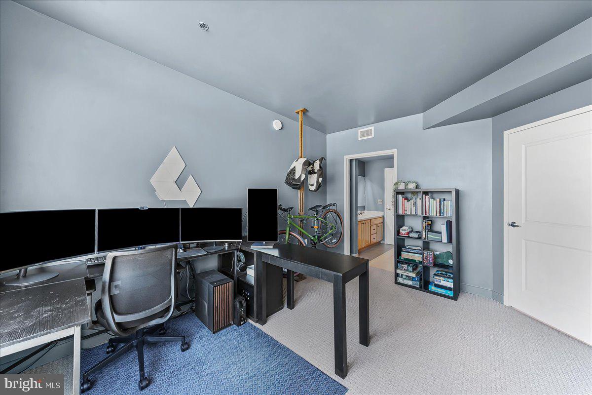 RIVER TOWER CHRIST L - Residential