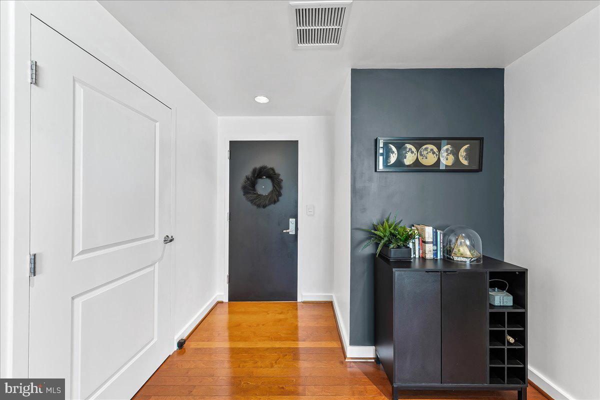 RIVER TOWER CHRIST L - Residential