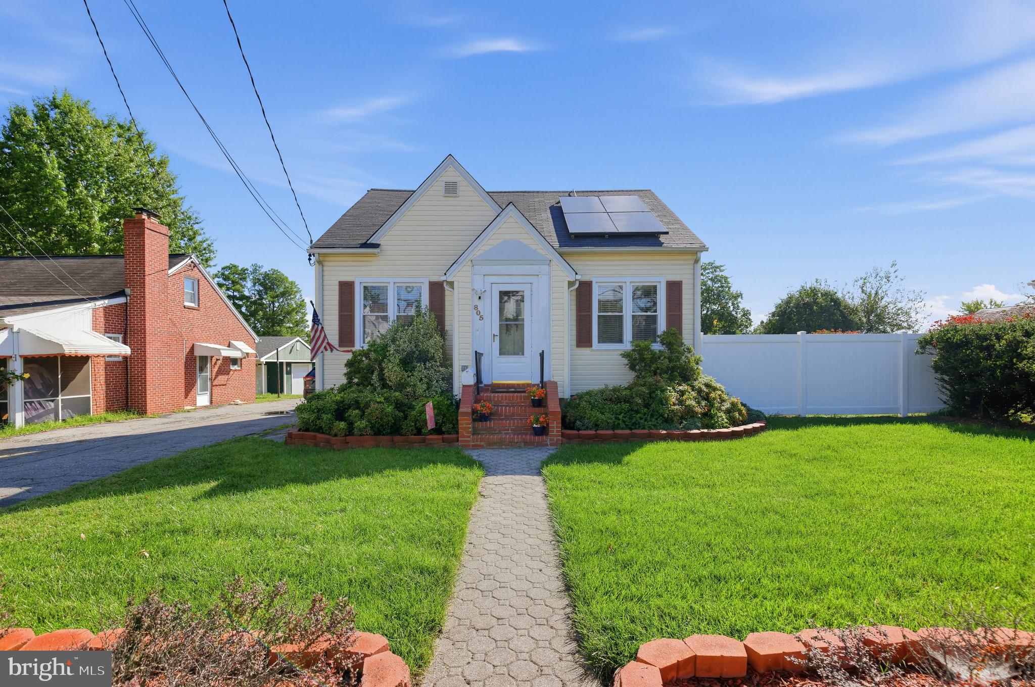 805 MACE AVENUE