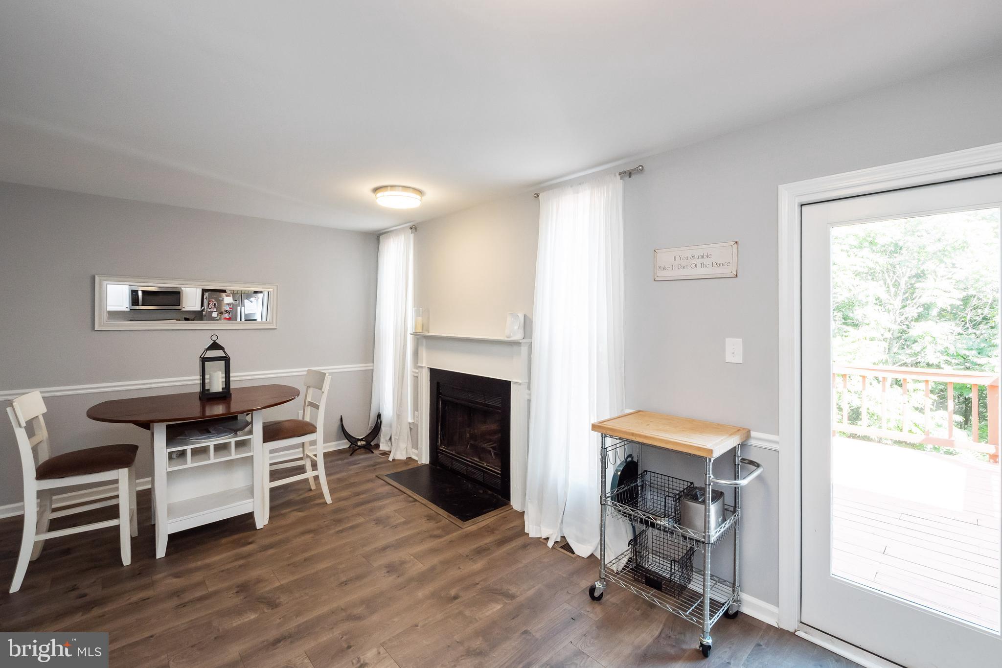 COMPTON VALLEY ESTATES - Residential