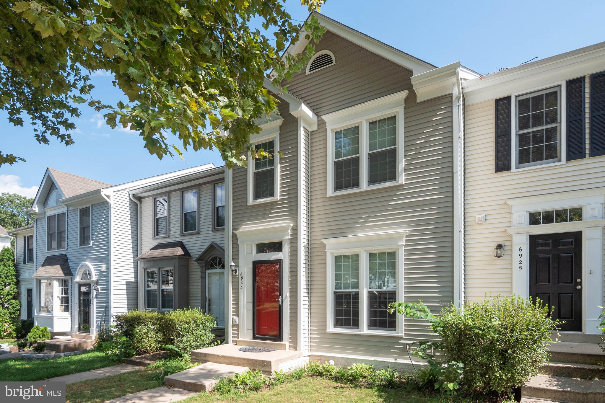 COMPTON VALLEY ESTATES - Residential