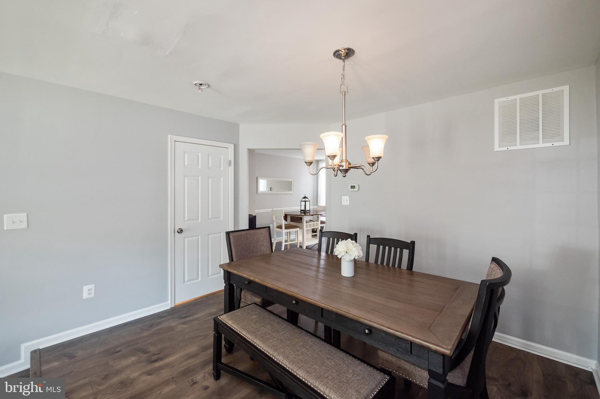 COMPTON VALLEY ESTATES - Residential