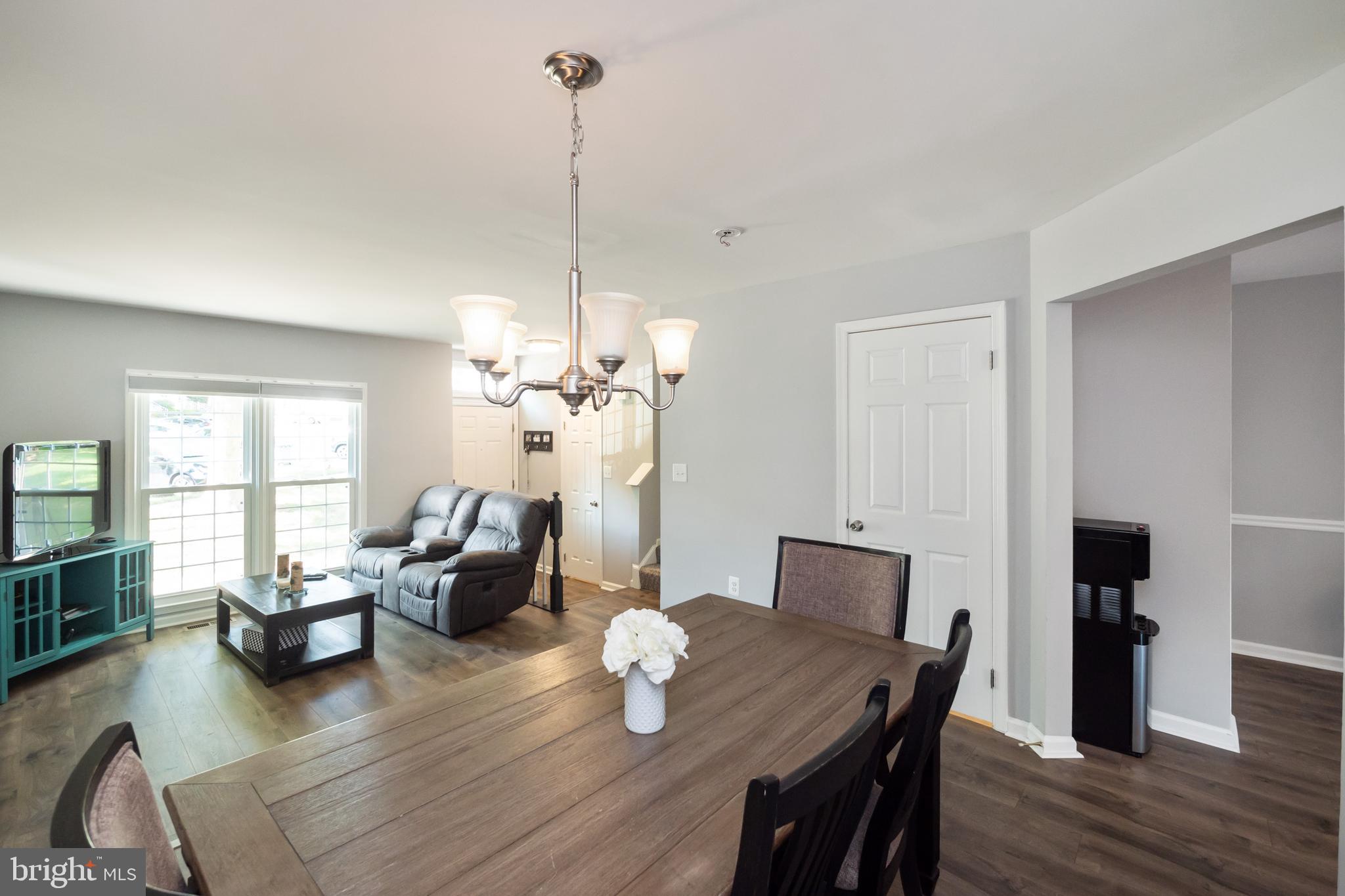 COMPTON VALLEY ESTATES - Residential