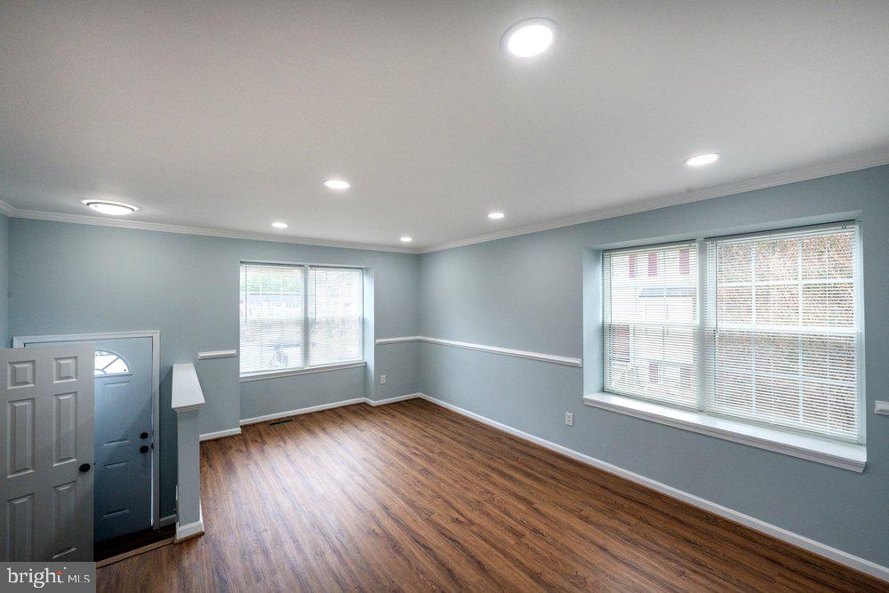 WINSLOW CHASE - Residential