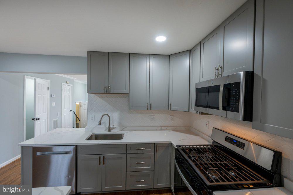 WINSLOW CHASE - Residential