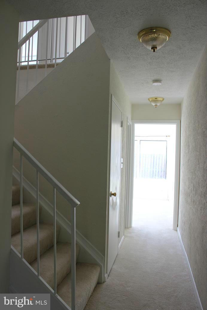 DULLES PARK TOWNHOUSES - Residential