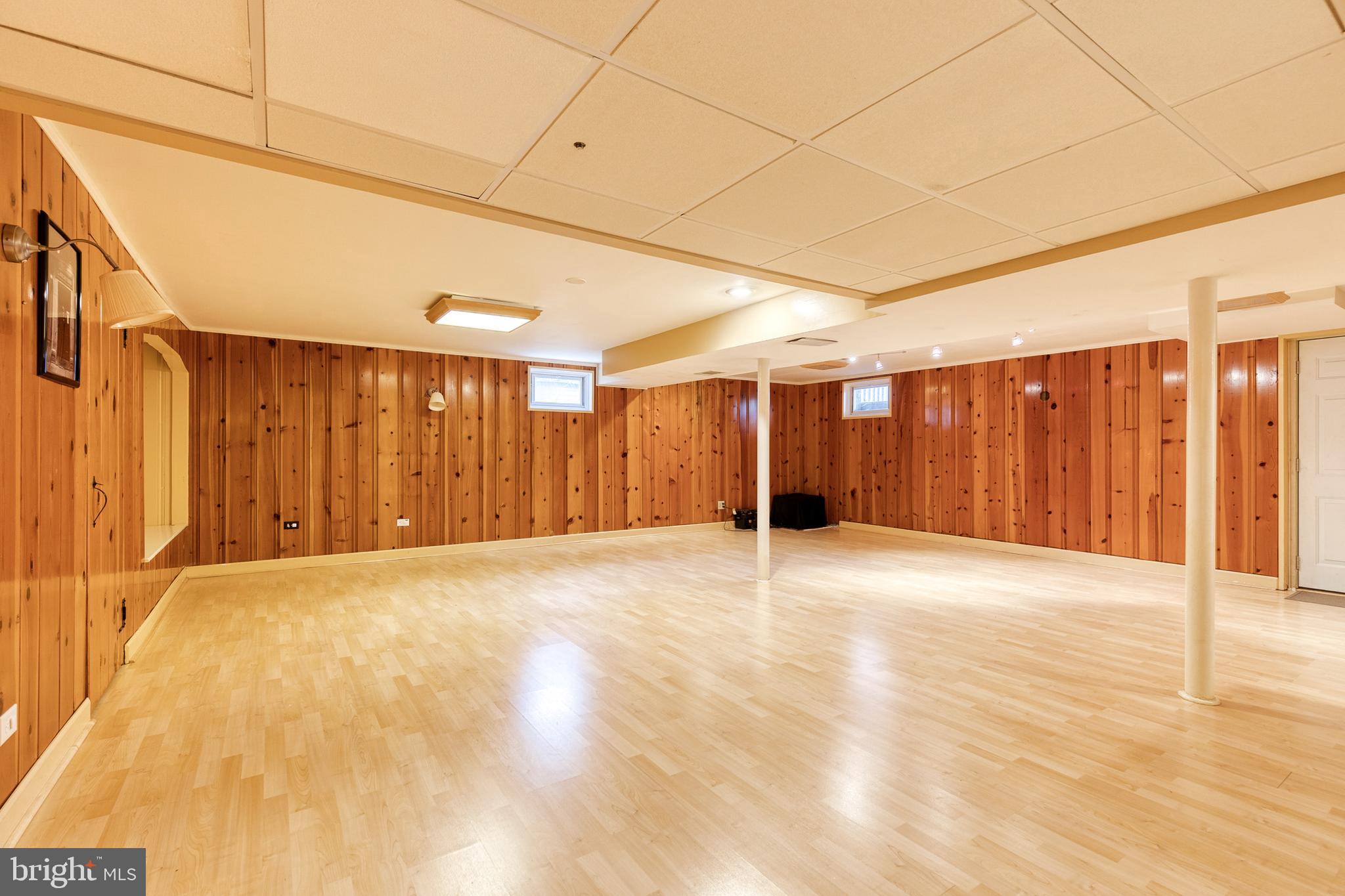 RUXTON HILL MANOR - Residential