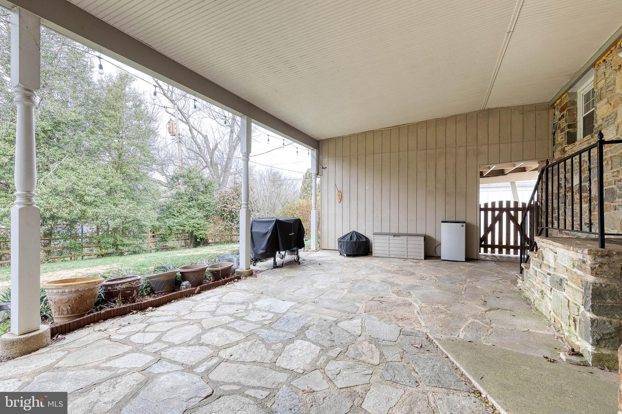 RUXTON HILL MANOR - Residential