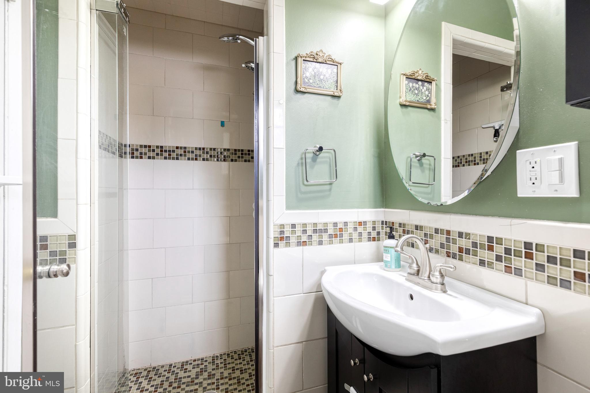 RUXTON HILL MANOR - Residential