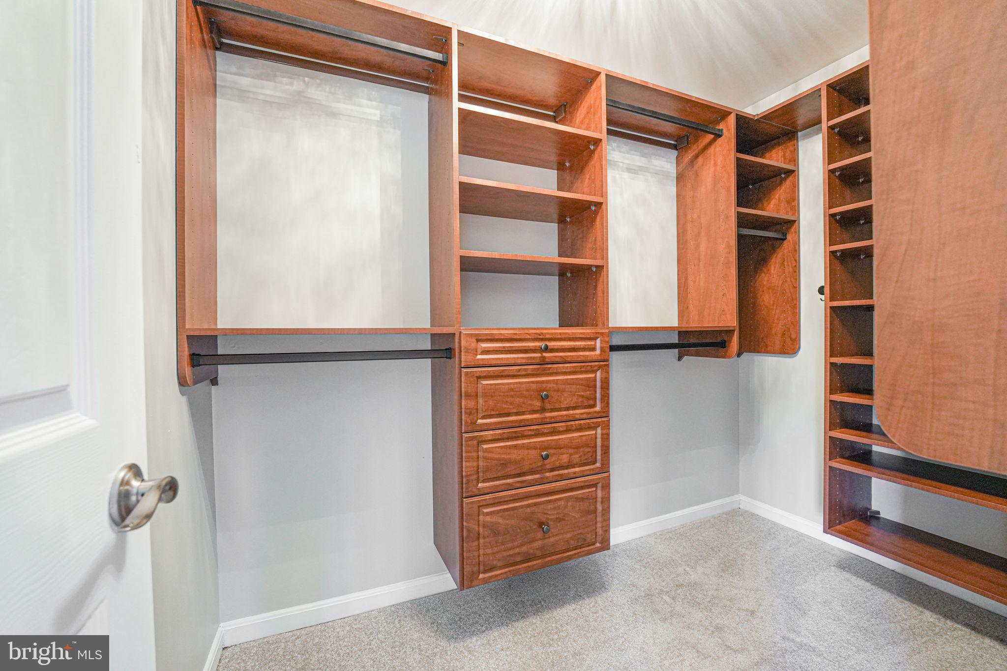 GREAT FALLS CHASE - Residential