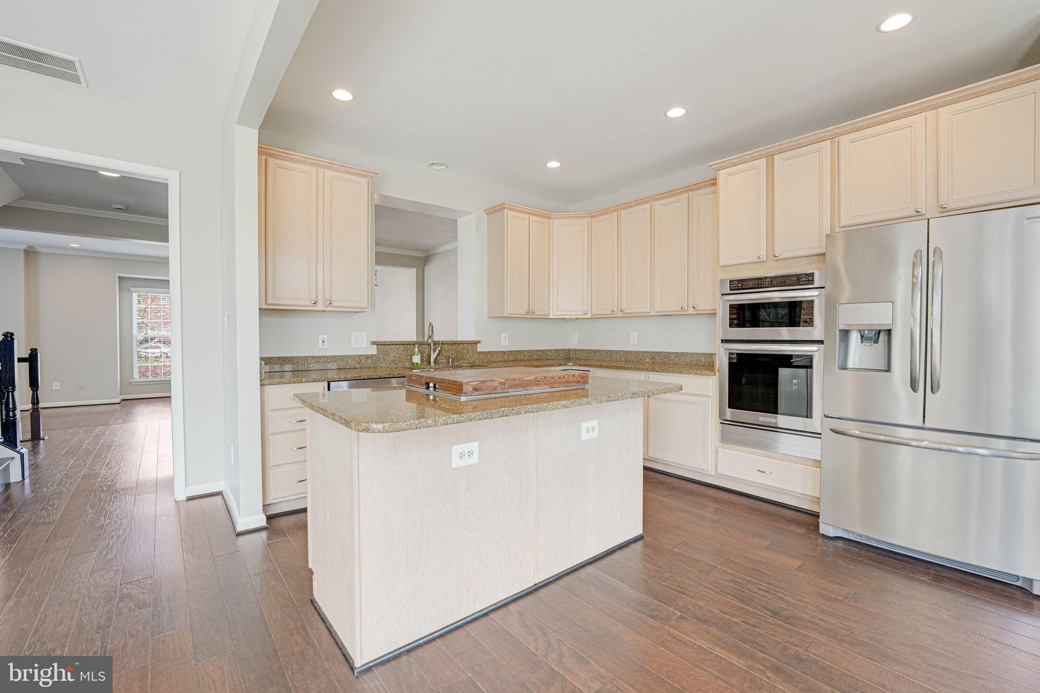 GREAT FALLS CHASE - Residential