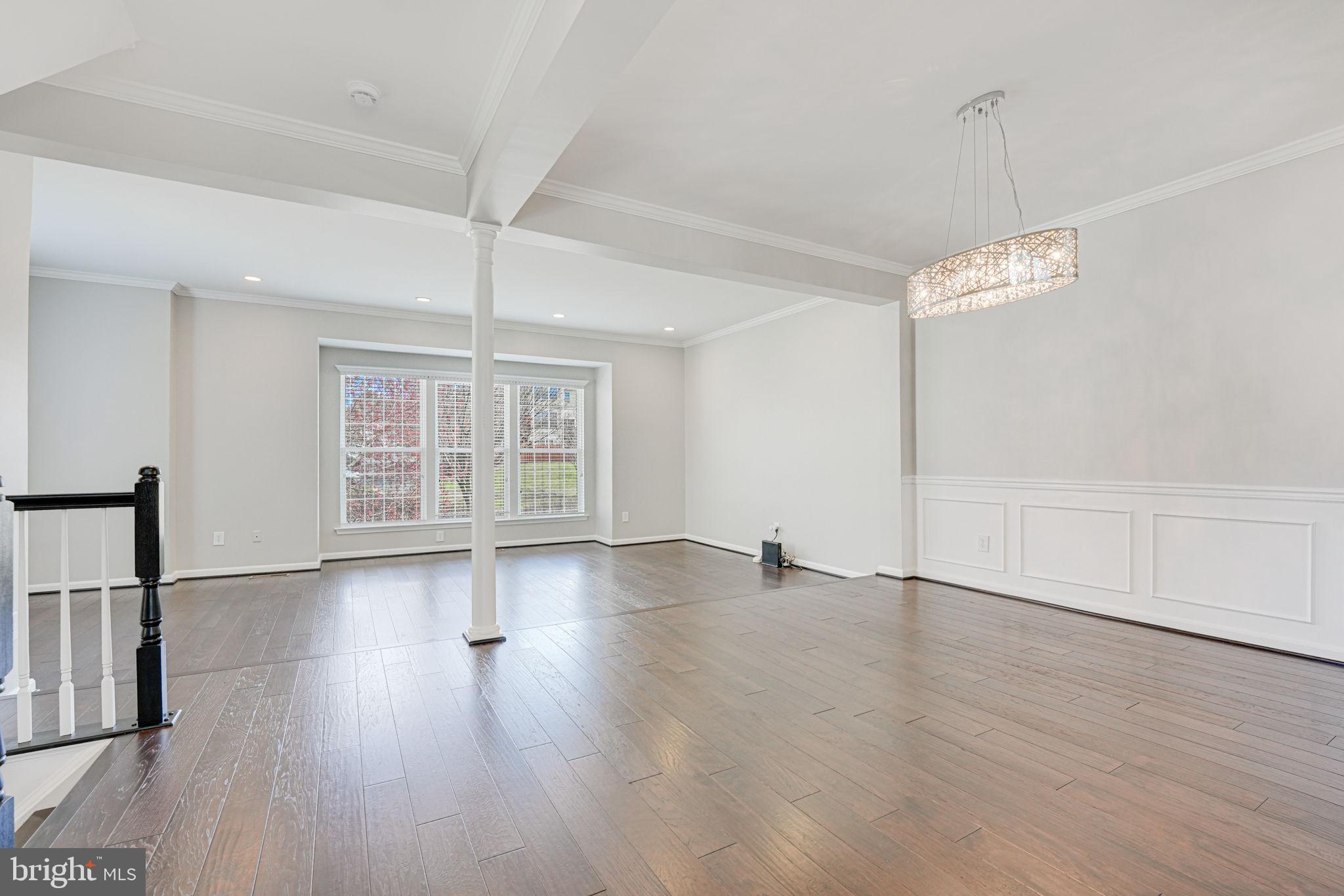 GREAT FALLS CHASE - Residential