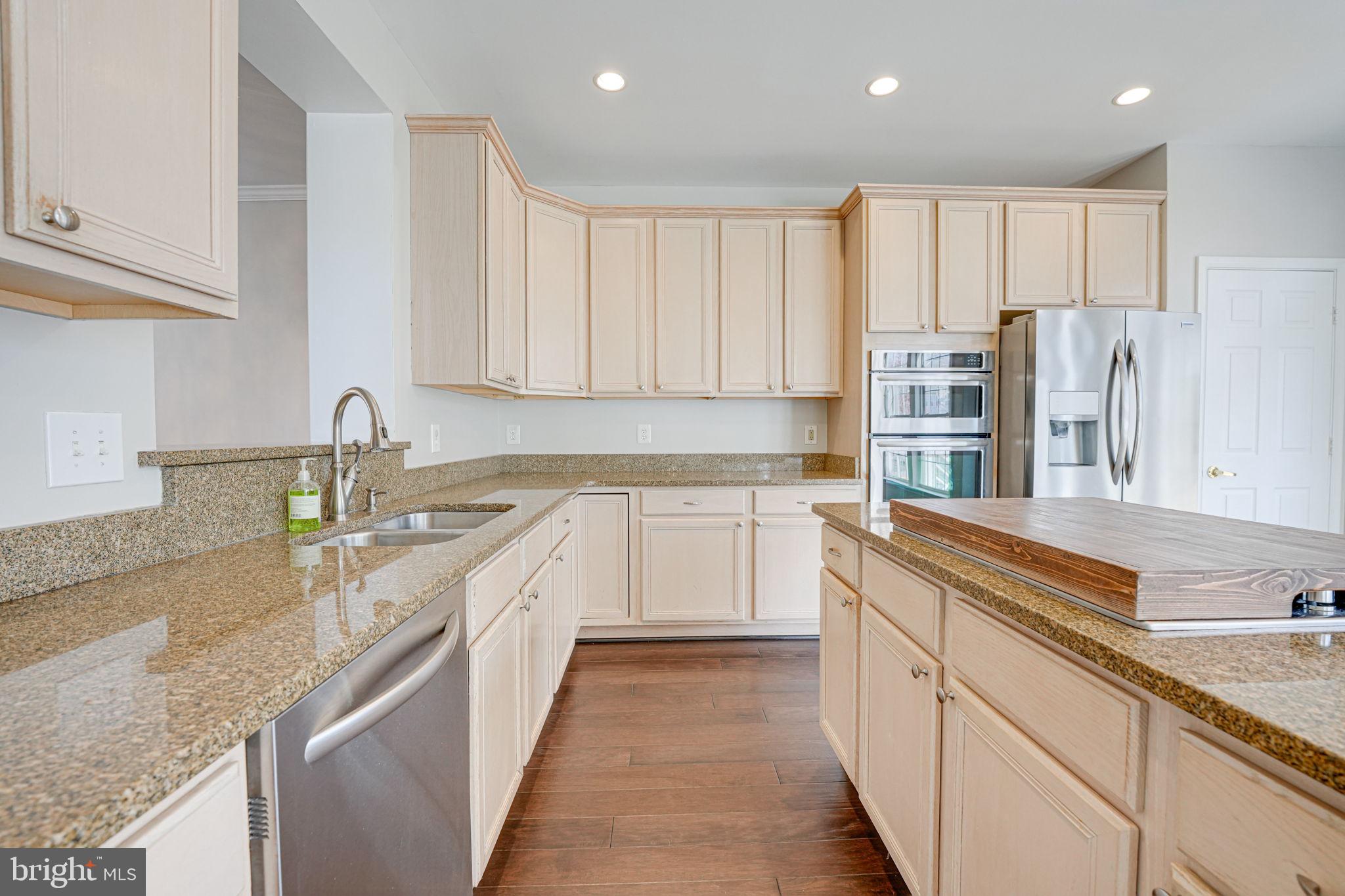 GREAT FALLS CHASE - Residential