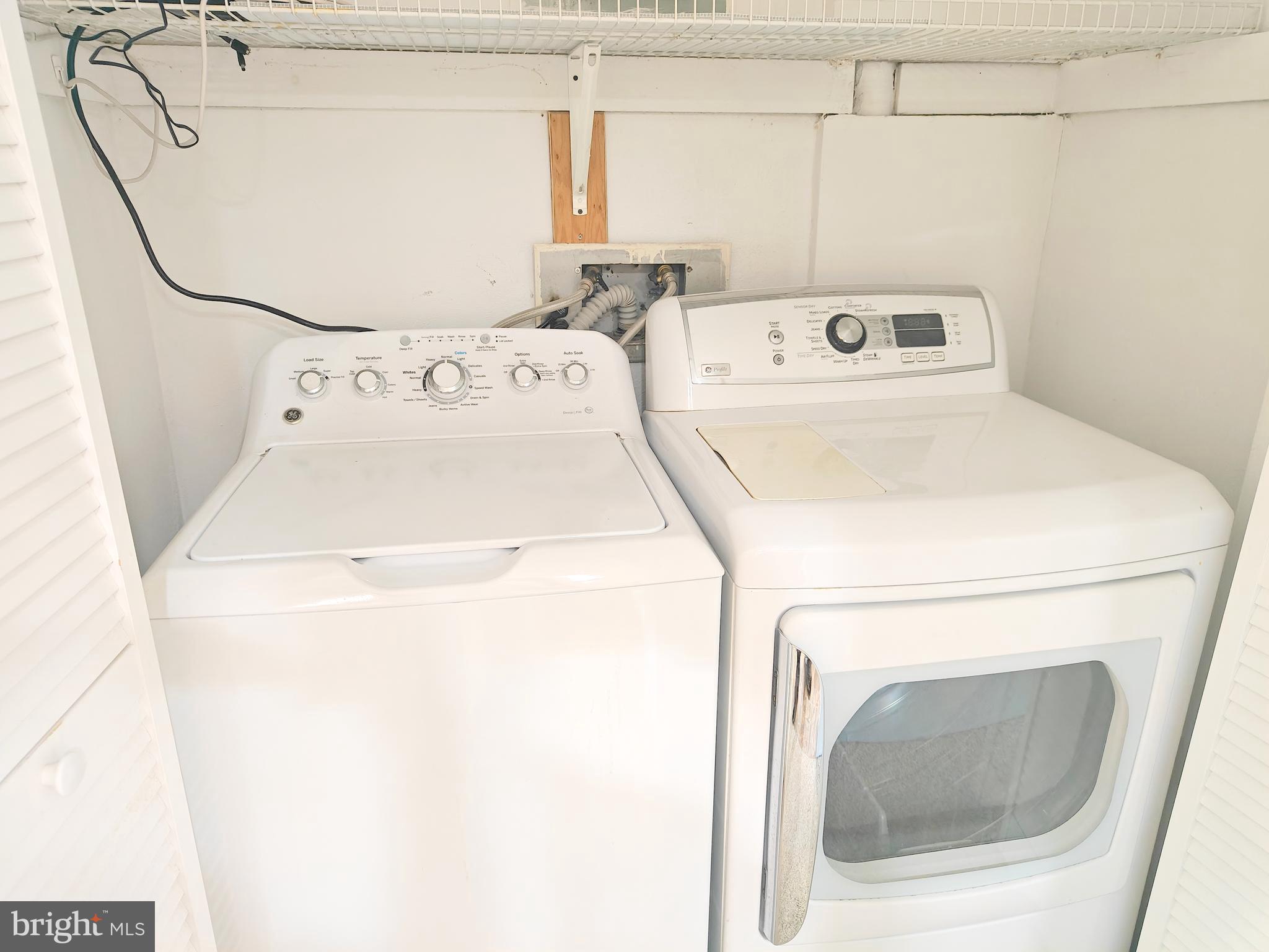 SPRING MOUNT SUMMI - Residential Lease