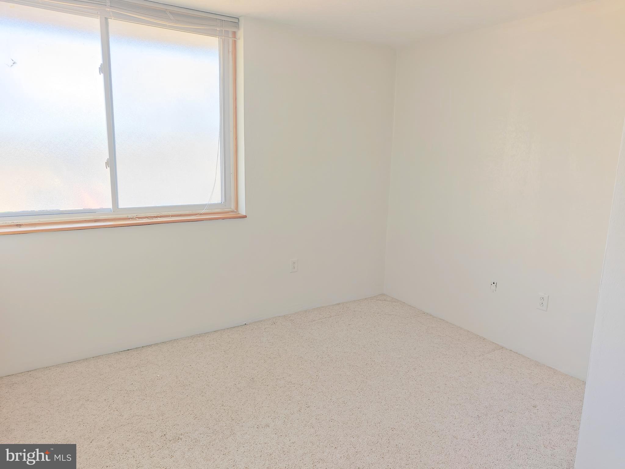 SPRING MOUNT SUMMI - Residential Lease