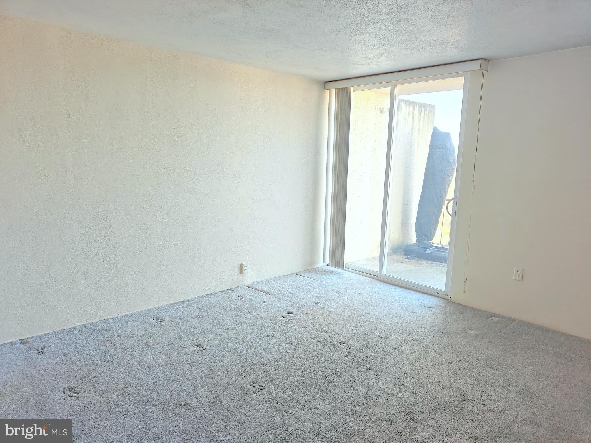 SPRING MOUNT SUMMI - Residential Lease