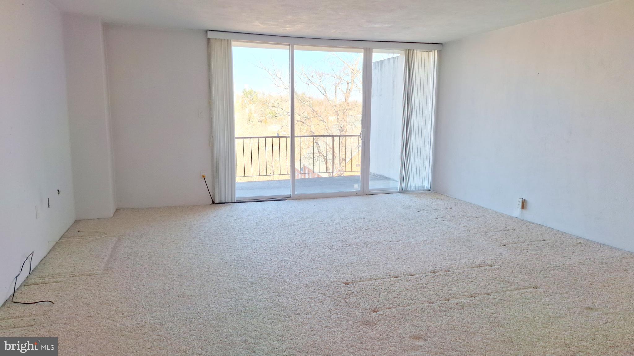 SPRING MOUNT SUMMI - Residential Lease