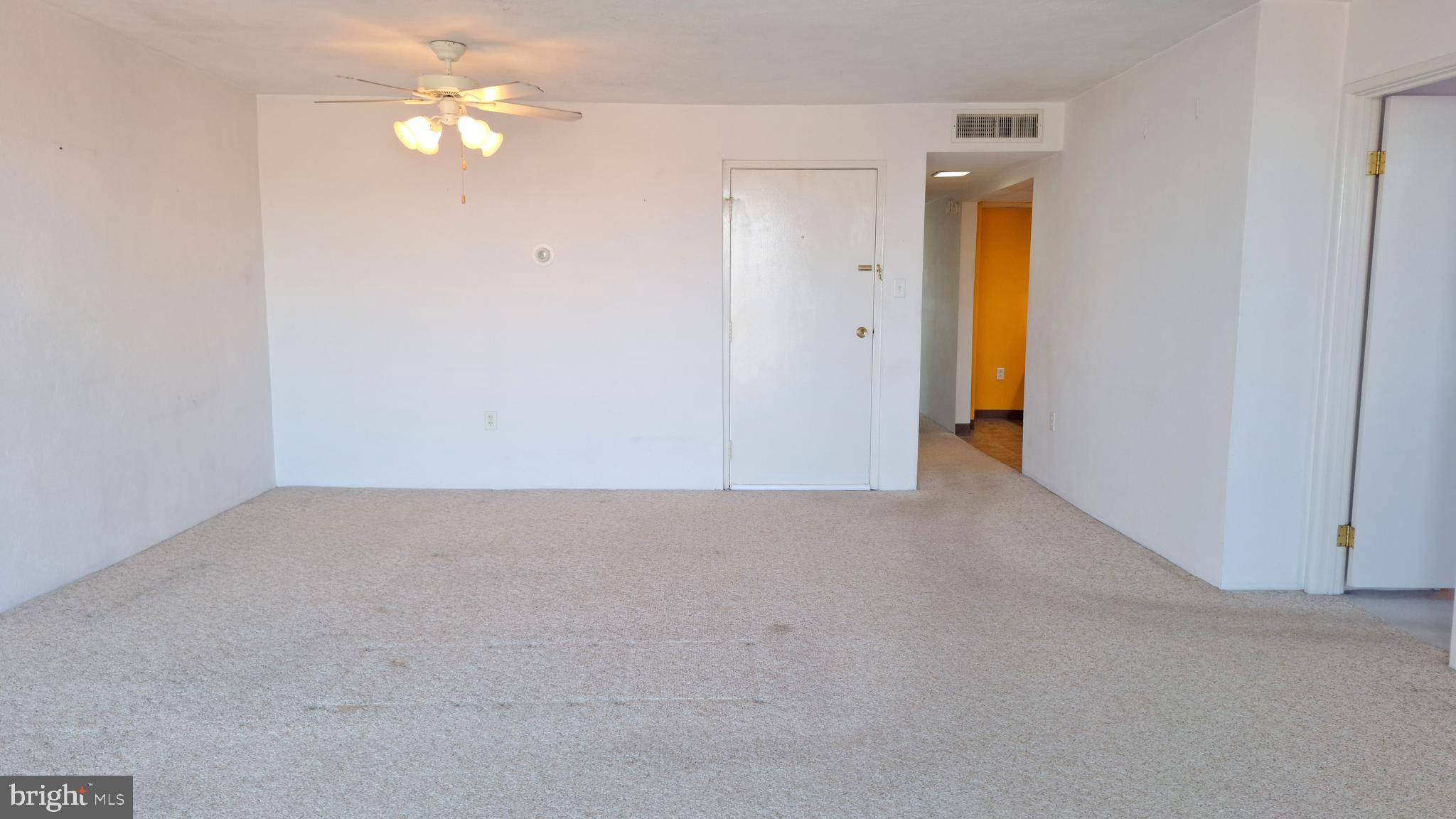 SPRING MOUNT SUMMI - Residential Lease