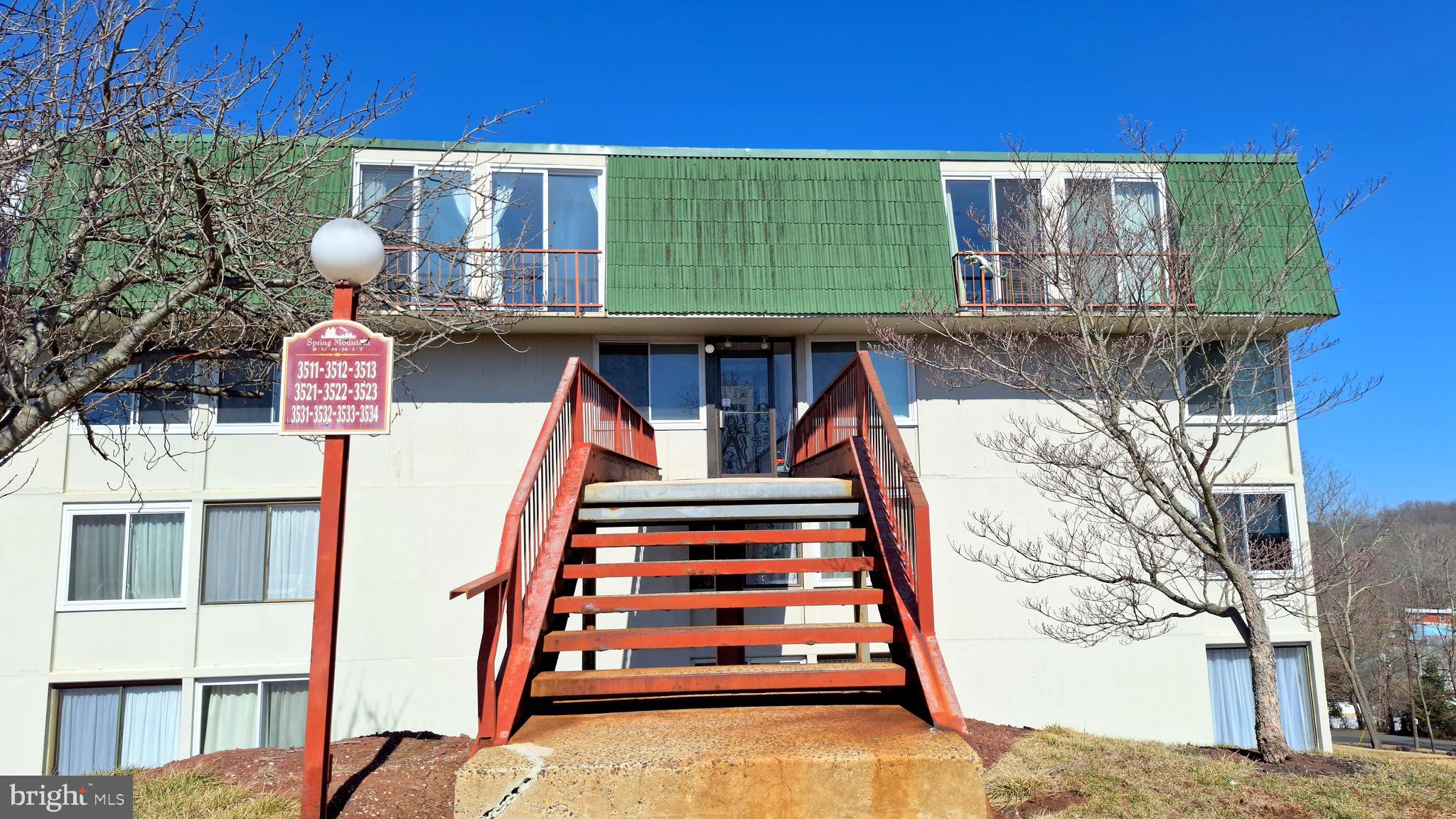 SPRING MOUNT SUMMI - Residential Lease