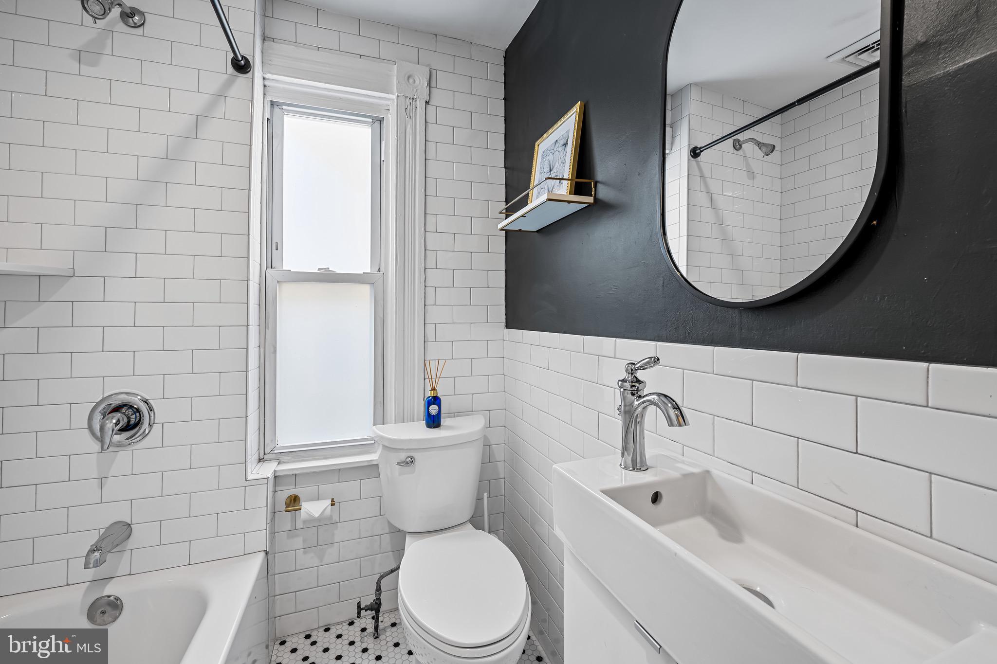 HAMPDEN HISTORIC DISTRICT - Residential