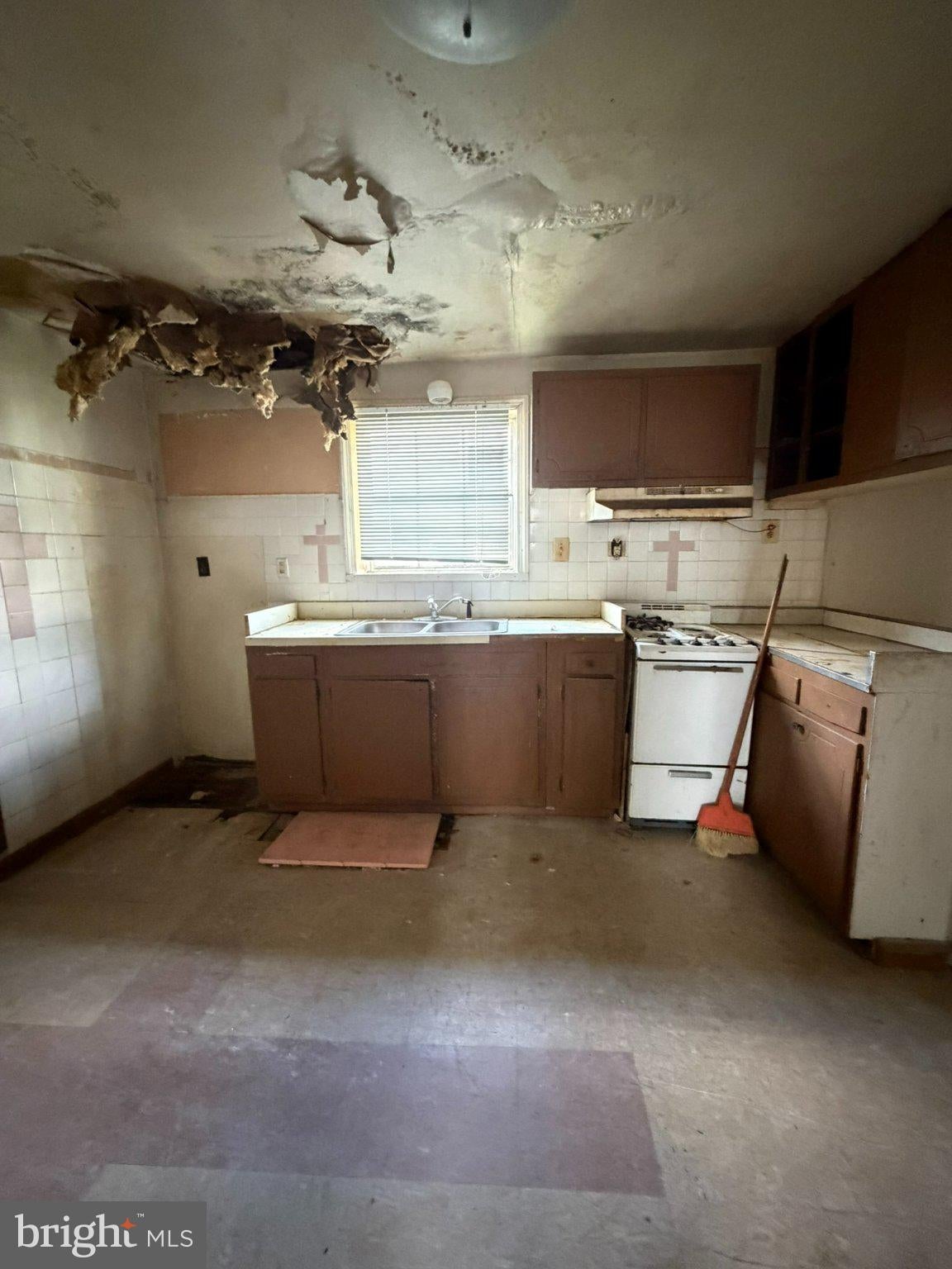 1312 ELI PLACE